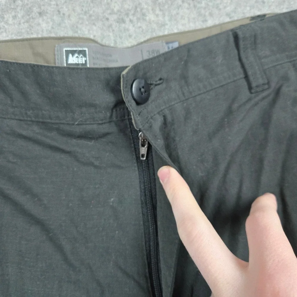 REI Hiking Pants Mens 38x30 Green Nylon UPF 50 Utility Outdoor‎ Gorpcore Travel